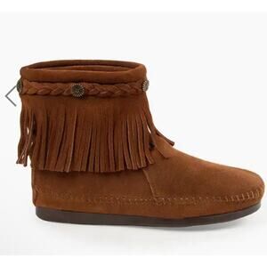 Minnetonka women's Concho Feather Boot Brown 9